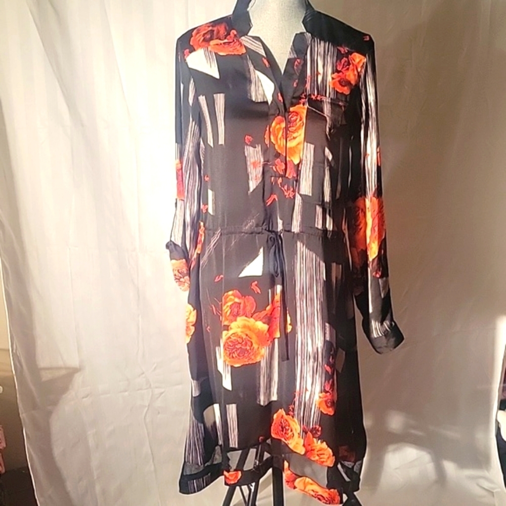 Simply Vera, Vera Wang Black & Floral High-Low Hem Dress Size: M